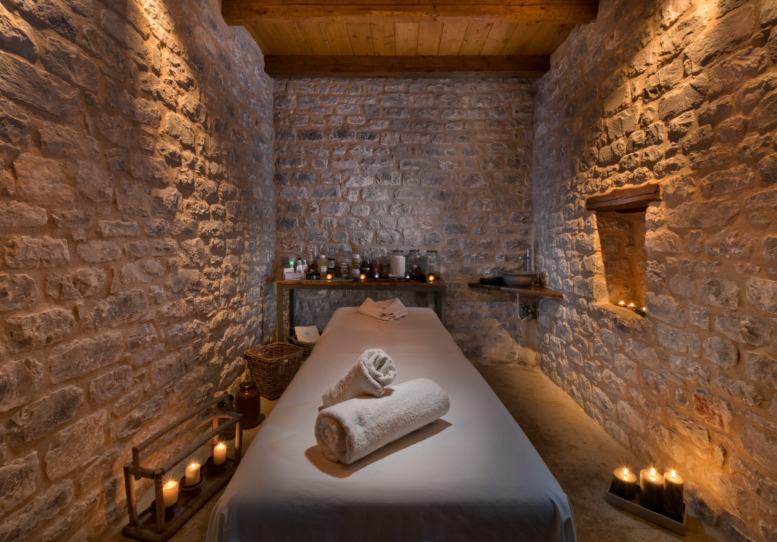 Ioni Spa